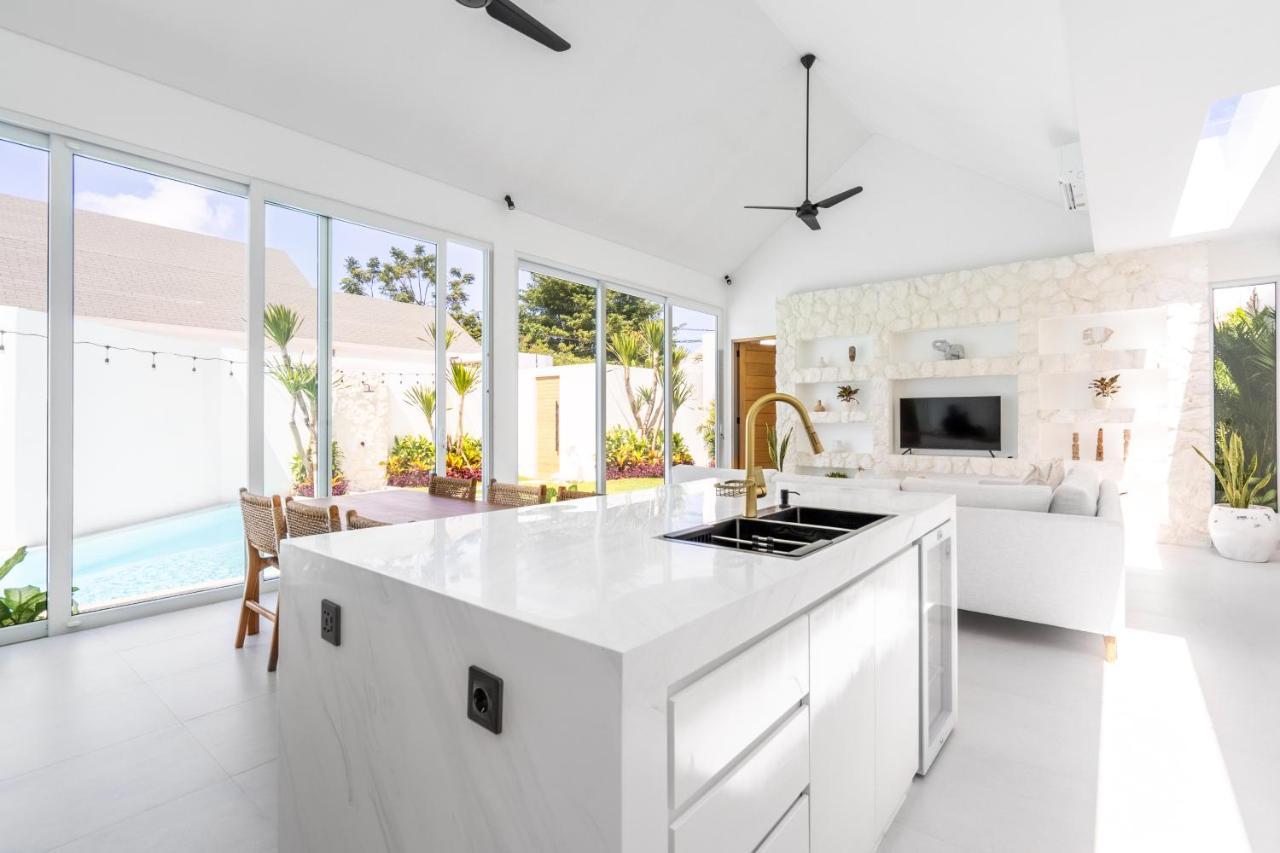 Casa Blanca Villa By Betterplace Uluwatu Εξωτερικό φωτογραφία