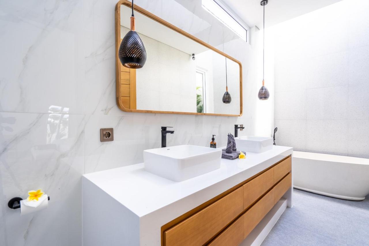 Casa Blanca Villa By Betterplace Uluwatu Εξωτερικό φωτογραφία