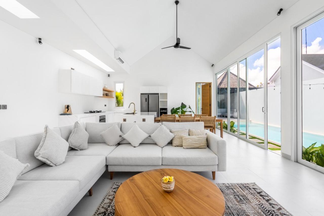 Casa Blanca Villa By Betterplace Uluwatu Εξωτερικό φωτογραφία